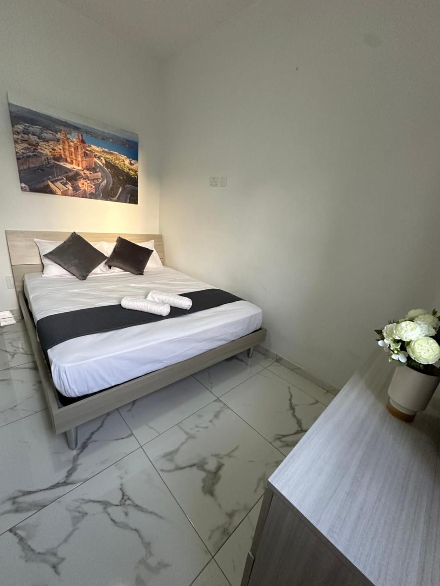Apartment Luxury Penthouse In Sliema