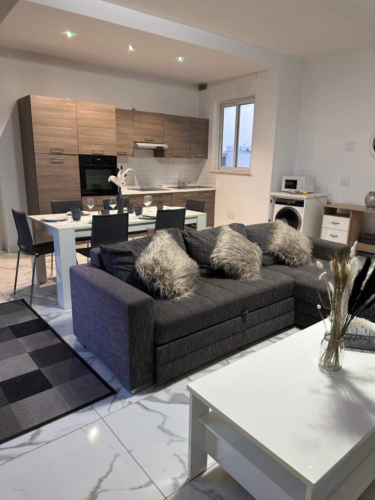 Luxury Penthouse In Apartament *