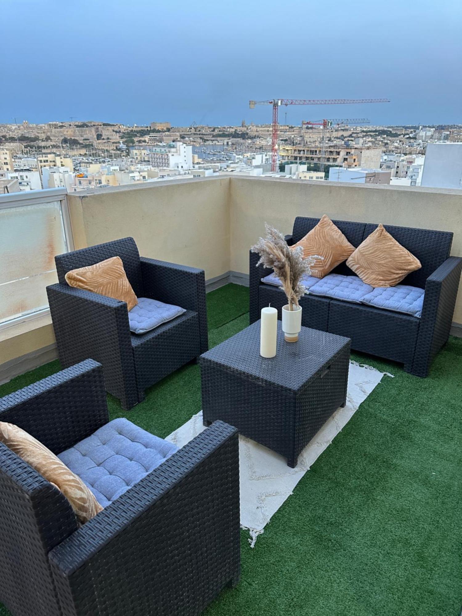 Luxury Penthouse In * Sliema